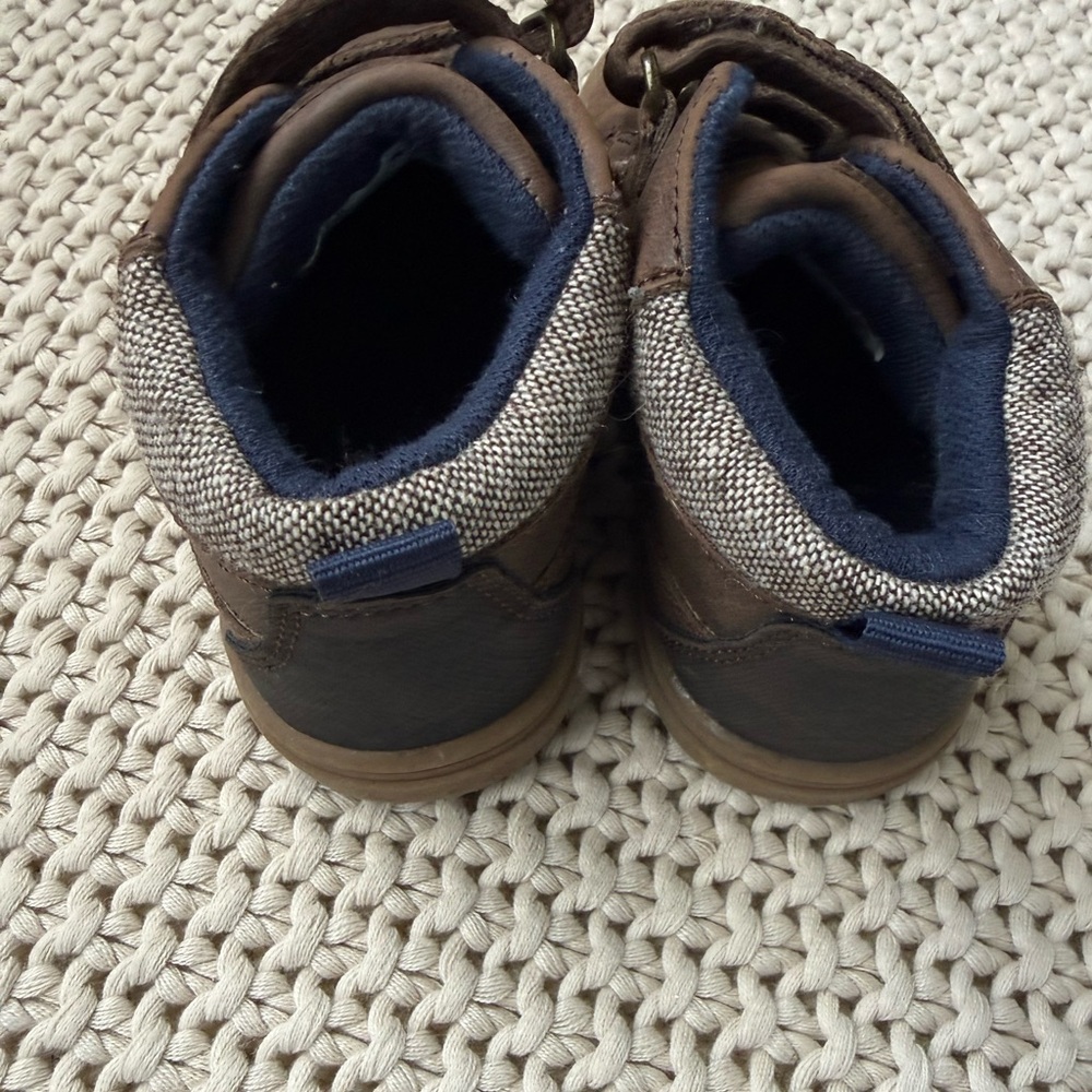 Cat & Jack Boys Booties Toddler 8 - Picture 3 of 7